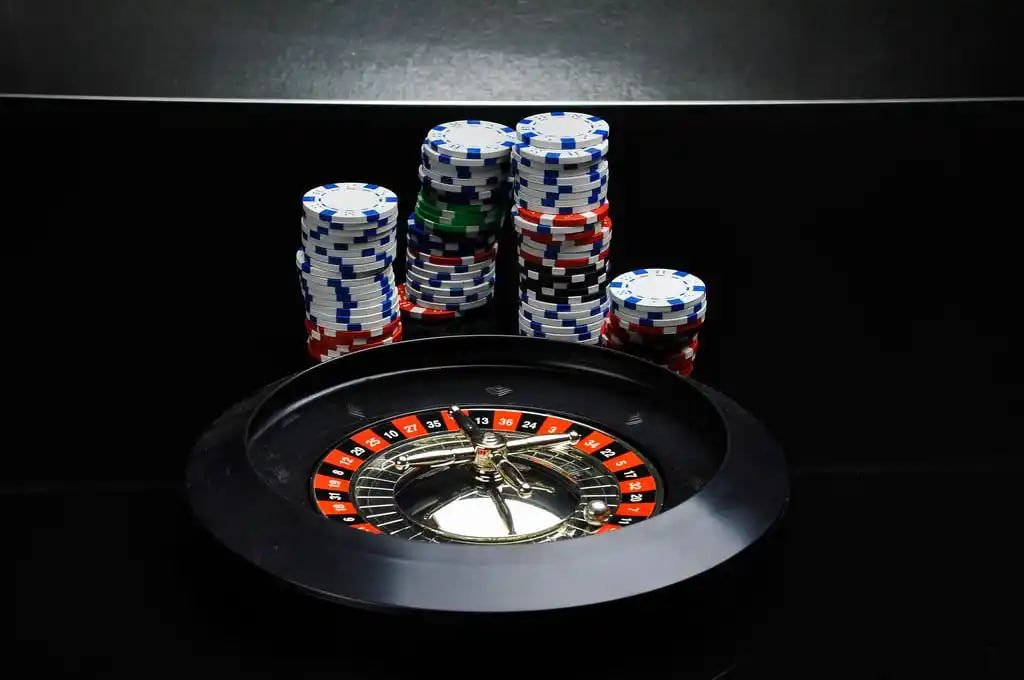 Myanmar Casino Poker Baccarat Blackjack အွန်လိုင်း ကတ်ဂိမ်း MMK ဖြင့်ကစားခြင်း