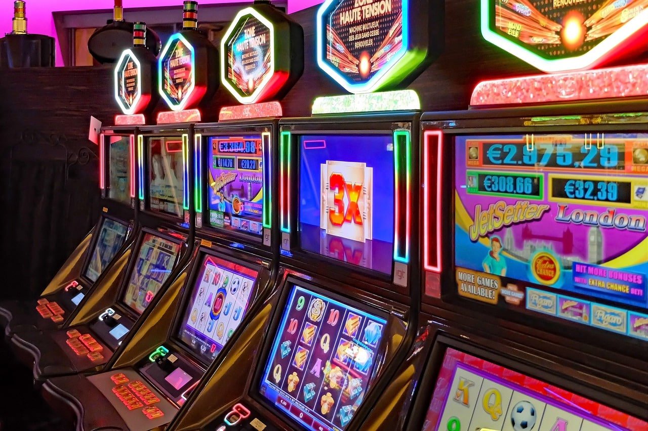 Myanmar Casino တိုက်ရိုက်ကာစီနို မှတစ်ဆင့် Wave Money KBZPay AYA Pay ဖြင့် လျင်မြန်စွာ ငွေသွင်းထုတ်ခြင်း